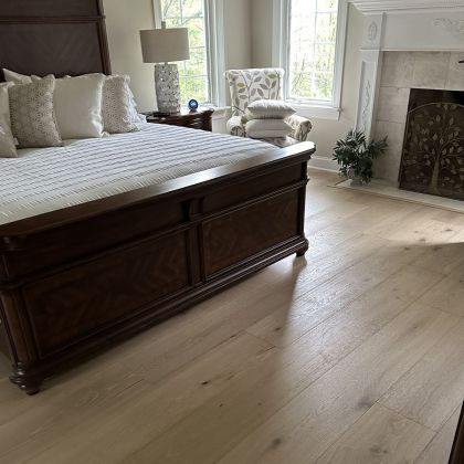 European French Oak - Vintage White 7 1/2" x 5/8" Prefinished, photo 2 of 2