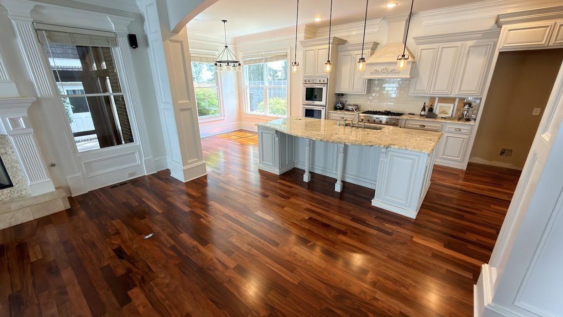 Brazilian Tigerwood hardwood flooring in an Acworth, GA kitchen and dining area